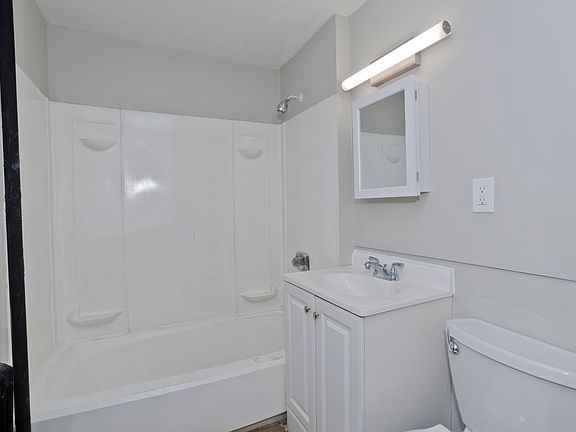 5th image of 180 Oakland St APT 7