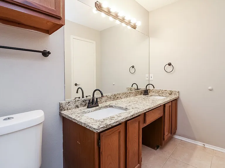 8440 Auburn Dr — Photo 9