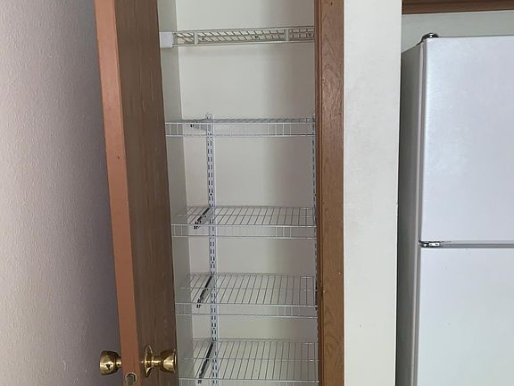 Kitchen pantry