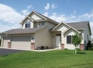 911 Sunray Ct, Sartell, MN 56377