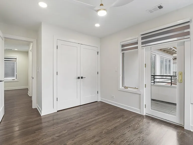 1308 S Plymouth Ct — Photo 30