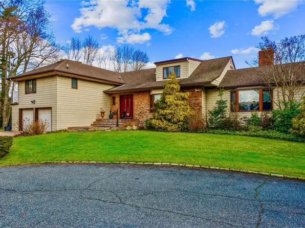 252 Hedge Lane, Hewlett Harbor, NY 11557