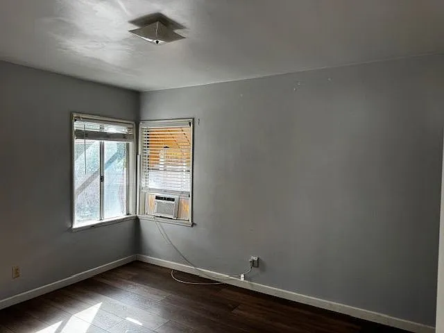 9610 Rosecrans Ave — Photo 12