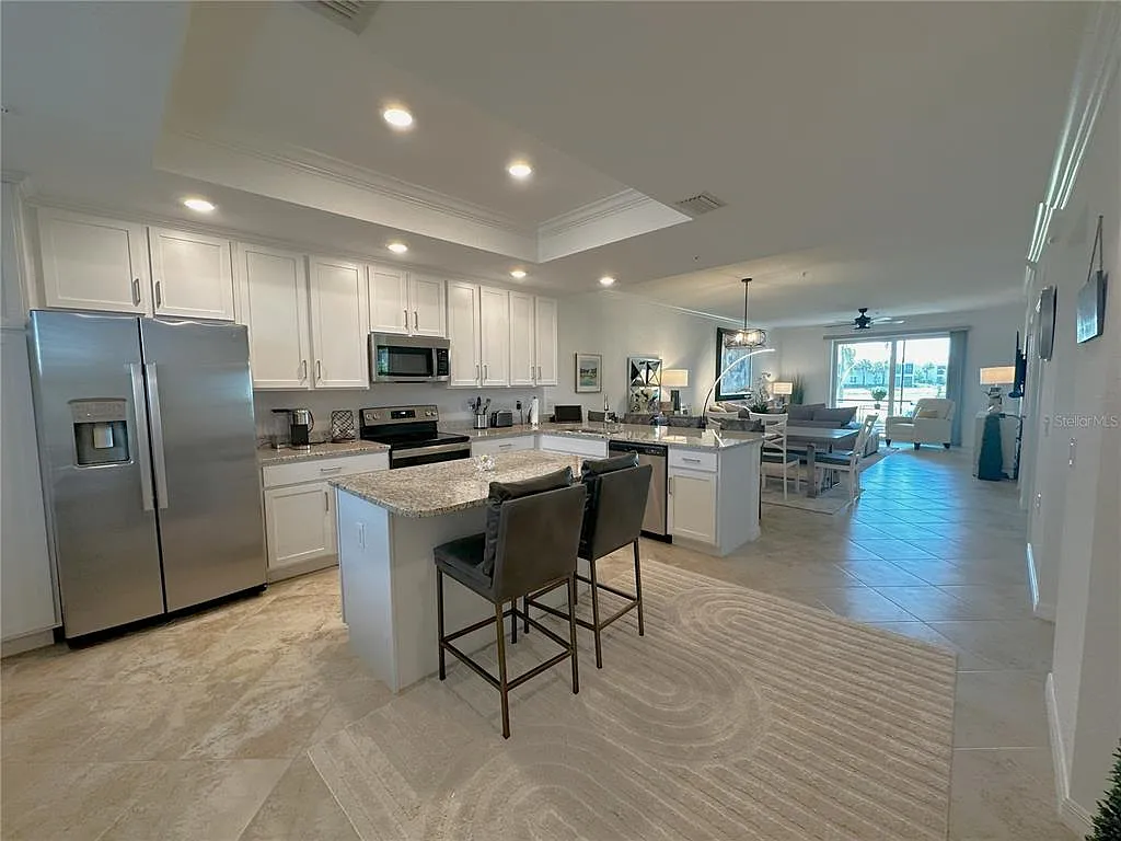 2 bed, 2.0 bath, 1596 sqft, $6,500 — Photo 4