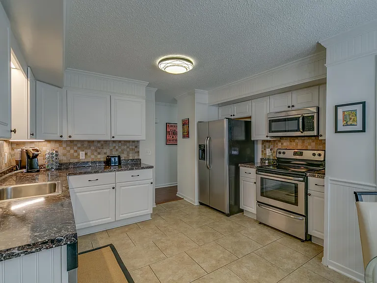 14 Lynn Ct — Photo 7