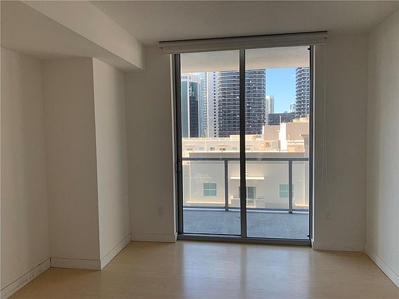 5th image of 1111 SW 1st Ave APT 1825-N