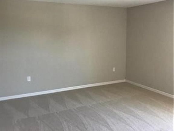 4th image of 12574 Laurel Cove Dr