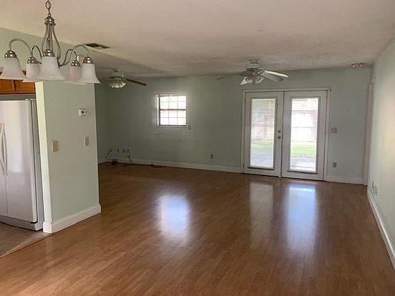 2nd image of 101 Sanchez Dr W