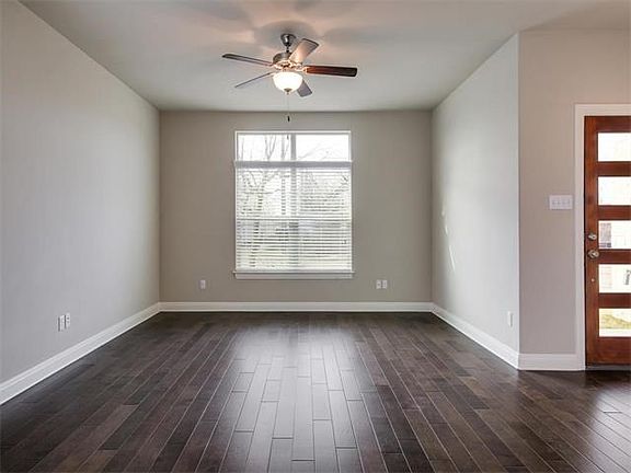 5th image of 700 Applewood Dr APT A