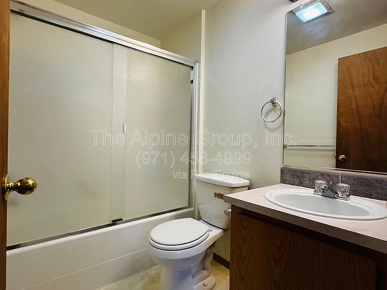 8314 SE Yamhill St #1 — Photo 16