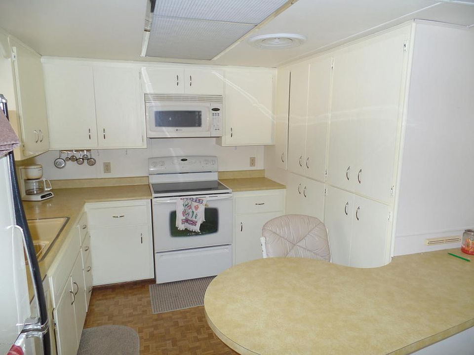 2nd image of 2328 N Demaret Dr