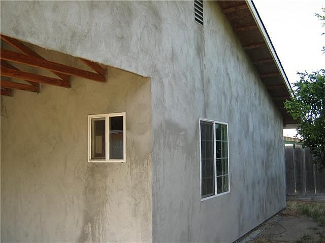 2nd image of 1441 Lucchesi Ln