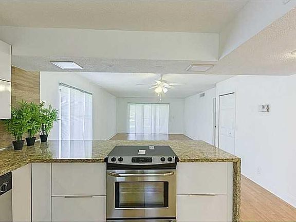2nd image of 178 Lakeview Dr APT 101