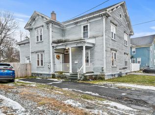 2527 Elizabeth St, Pittsfield, MA 01201
