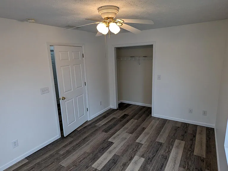 2347 S Peoples Ct — Photo 12