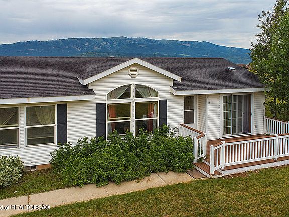 3rd image of 1618 Saddle Dr