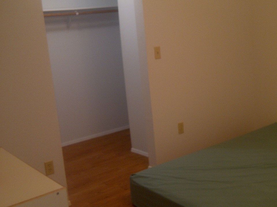 2nd image of 119 E 35th St