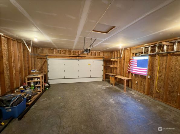 748 Copalis Ave NE, Ocean Shores, WA 98569