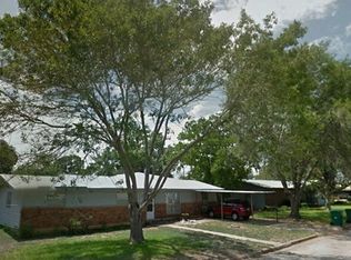 1102 W Deats St, Llano, TX 78643