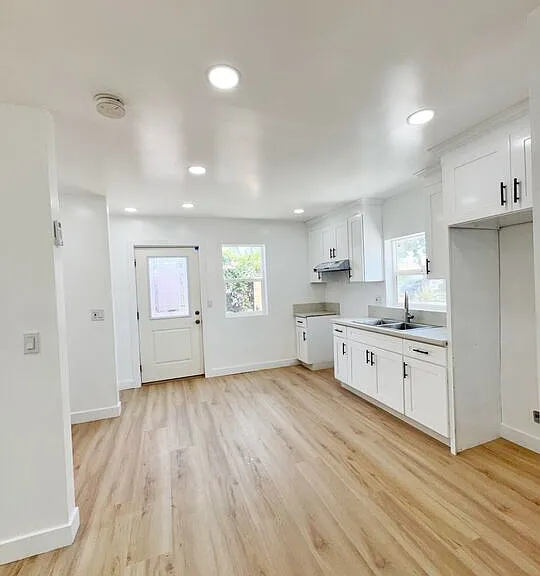 8111 Osage Ave — Photo 2