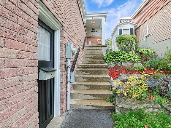2nd image of 128 Macatee Pl