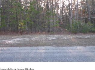 114 Lakeview Dr, Barnegat, NJ 08005