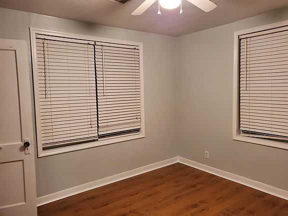 4th image of 18 Fairview Cir S
