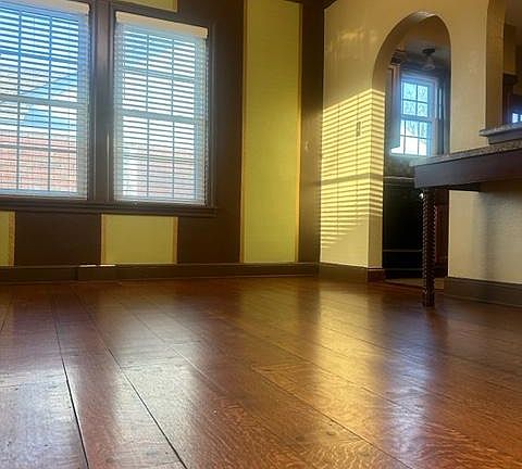 5th image of 1016 Sheridan St