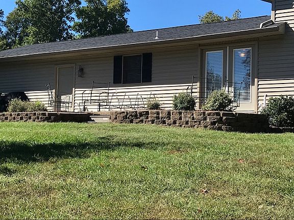4th image of 1208 Lakewood Dr