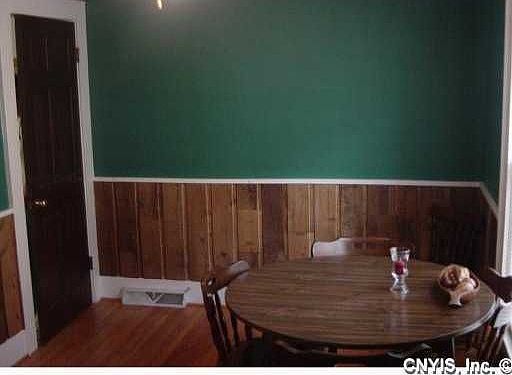3rd image of 227 Pacific Ave