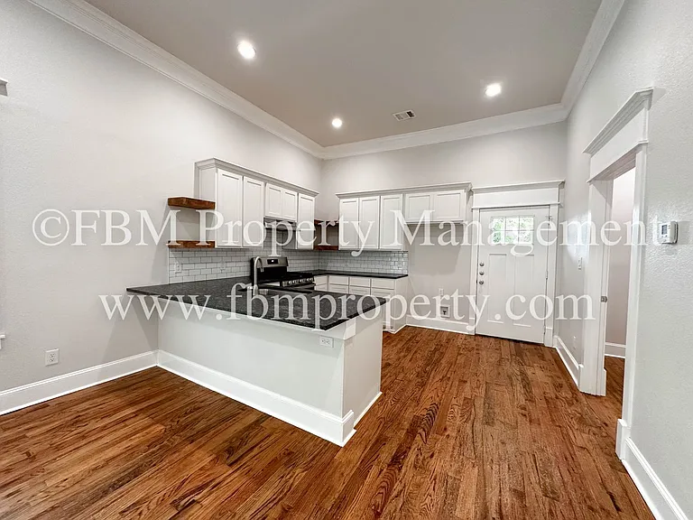 513 Water St — Photo 7