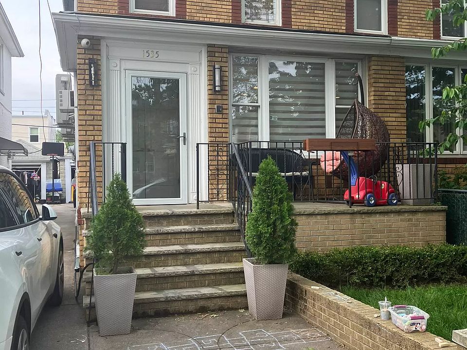 1st image of 1535 E 36th St