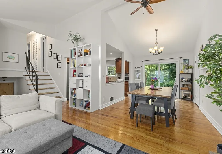 28 Ethan Dr — Photo 10