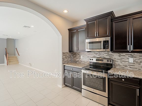 4th image of 1055 S Annie Ln