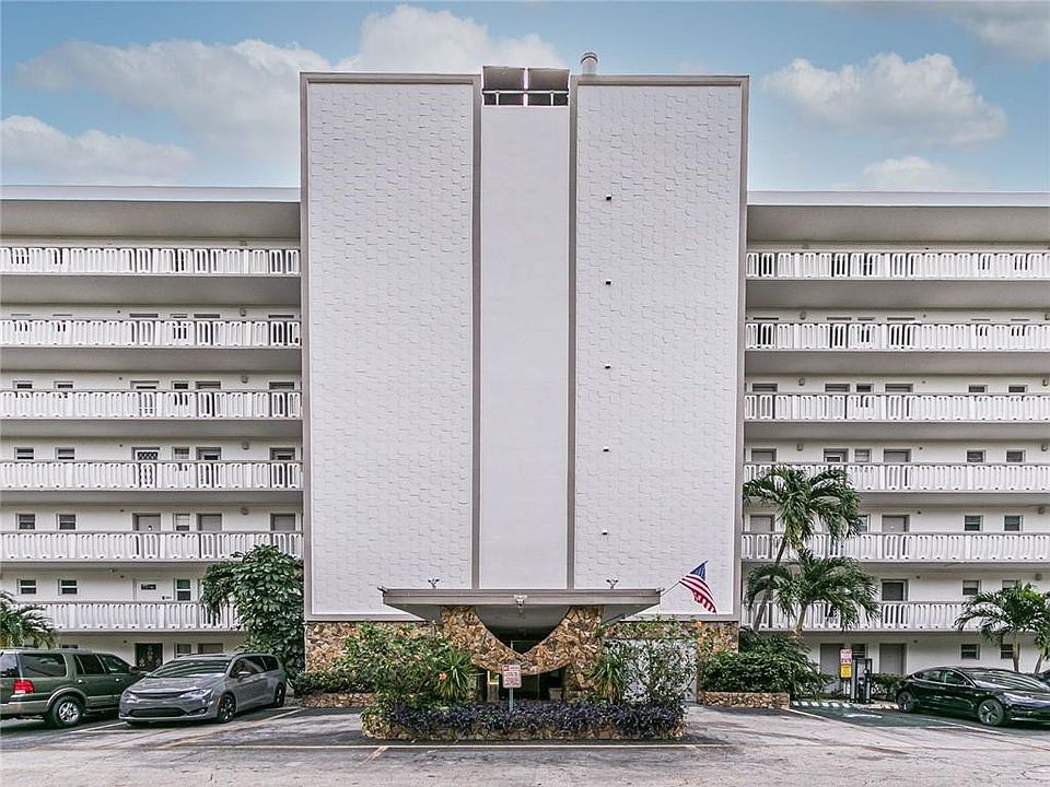 1st image of 1000 NE 12th Avenue #403