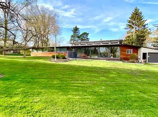 2015 Lincoln Dr, Flint, MI 48503