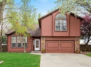 221 NE Dreamweaver Ave, Lees Summit, MO 64086