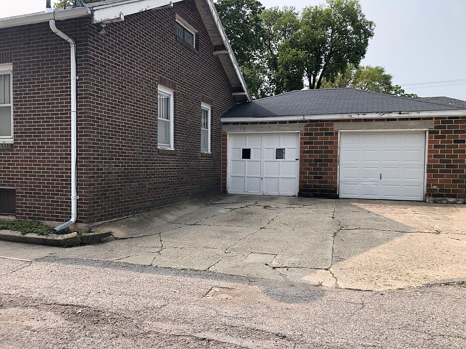 2nd image of 804 3rd Ave S