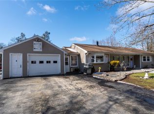 33 Janet Dr, Middlefield, CT 06455