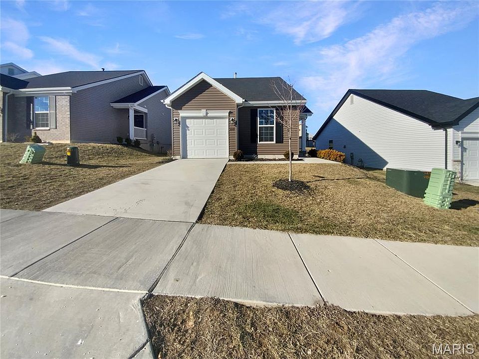 1st image of 3209 White Pine Dr