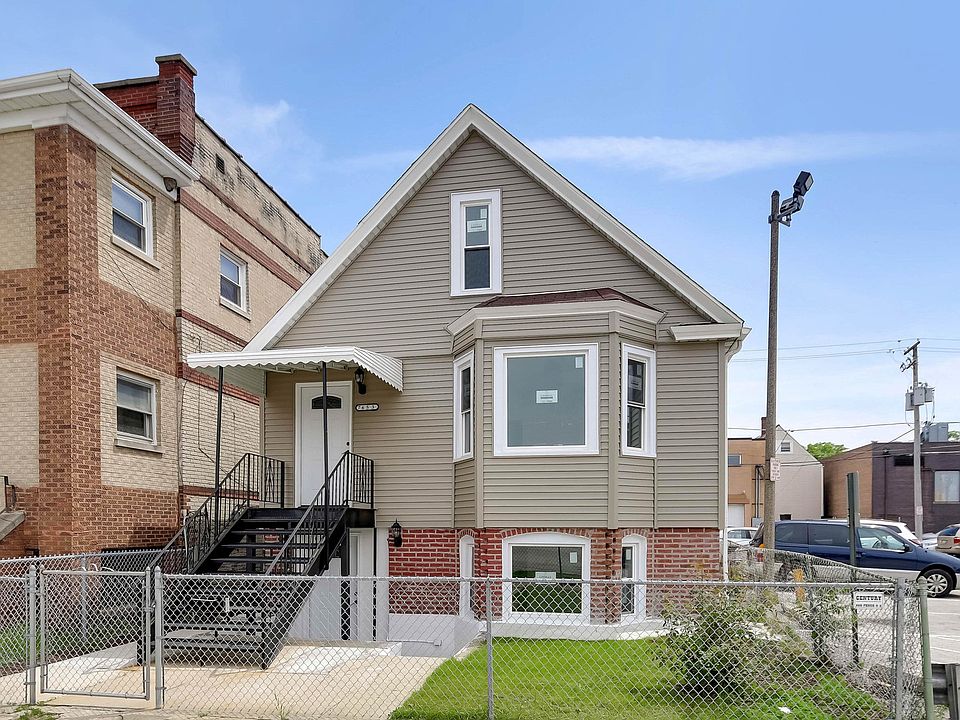 1st image of 7653 W 62nd Pl