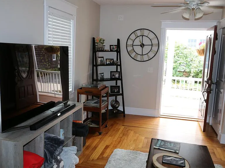 54 Dixon St #1 — Photo 9