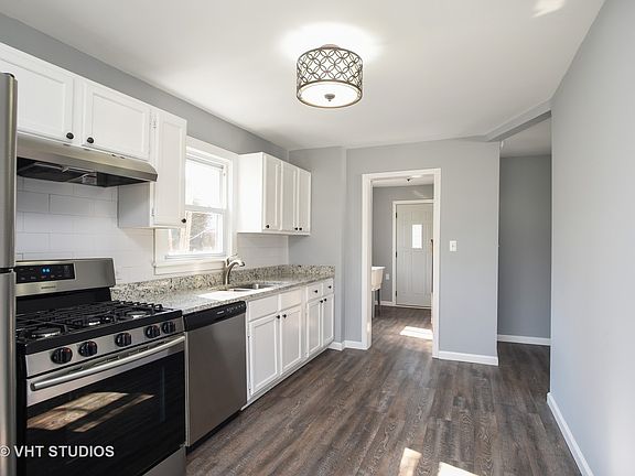 4th image of 709 W Cedarwood Cir