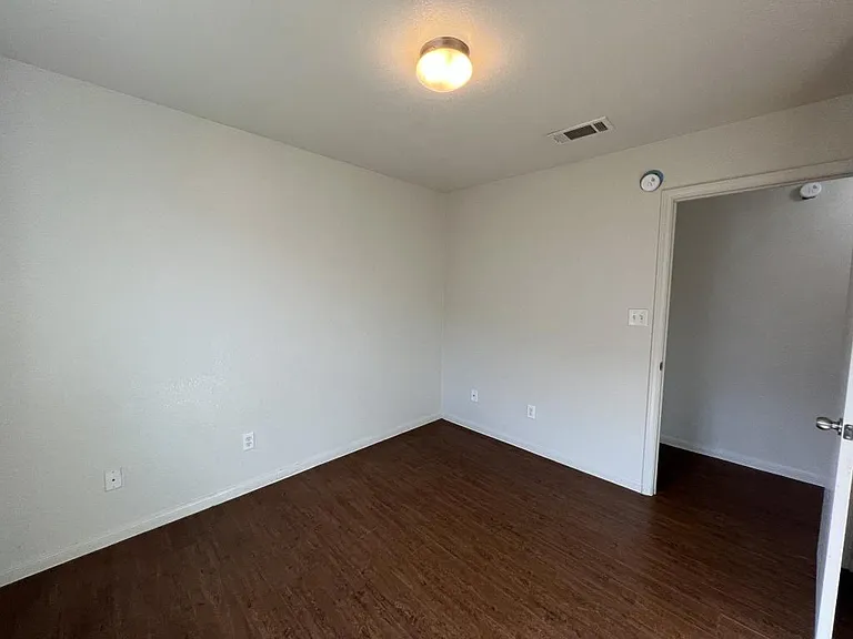 601B Bermuda — Photo 10