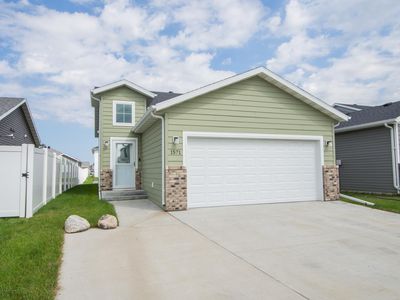 1571 69th Ave S, Fargo, ND, 58104