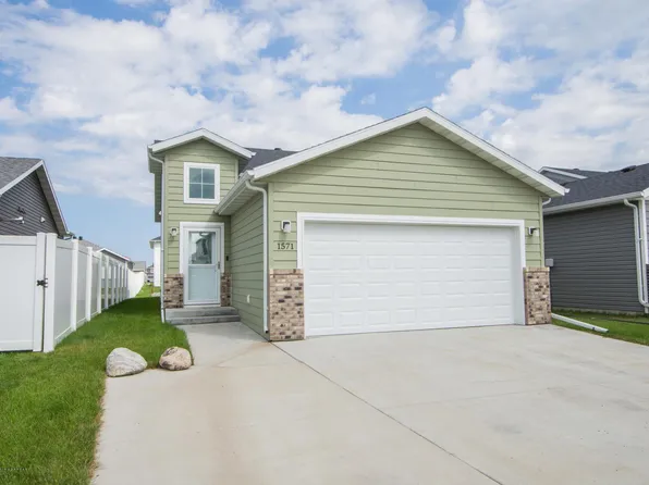1571 69th Ave S, Fargo, ND 58104
