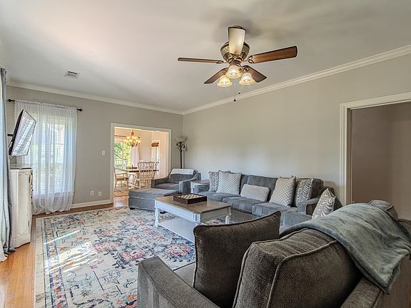 3rd image of 1172 E Poplar Ave