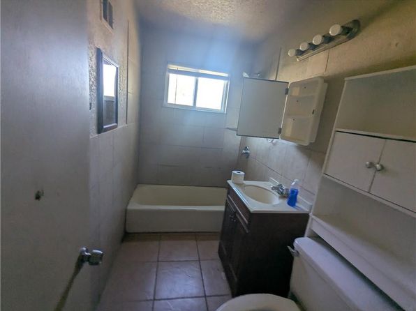 kansas-city-missouri-457037635 picture