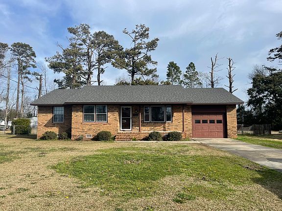 2nd image of 915 Harrell Dr