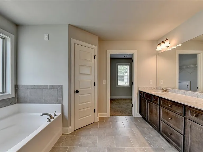 235 Bella Dr — Photo 52
